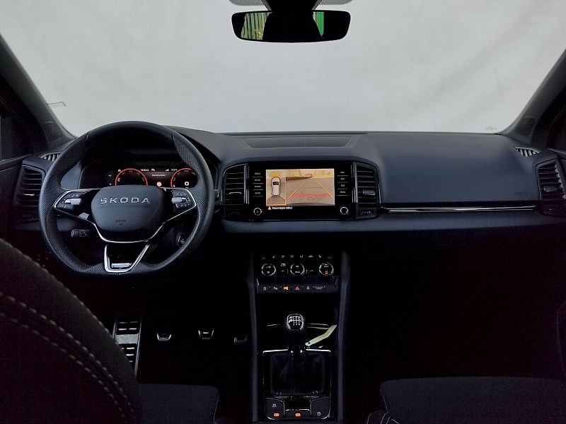Škoda Karoq (2025) SportLine 1,5 Tsi  110 Kw - fotka 5 z 42