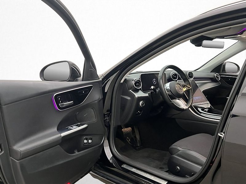 Mercedes-Benz Třídy C 300e Avantgarde Kamera Tažné - fotka 9 z 32