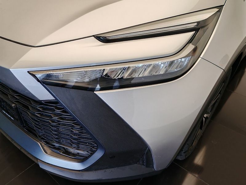 Toyota C-HR 2.0 Hybrid E-CVT Style - fotka 7 z 39