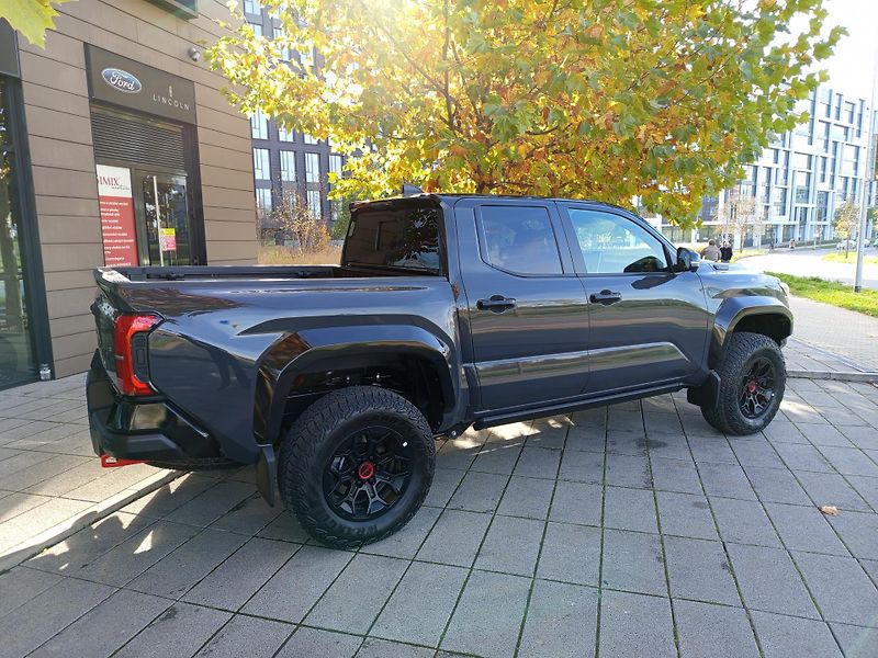 Toyota Tacoma (2026) TRD PRO, ve výrobě - fotka 4 z 44