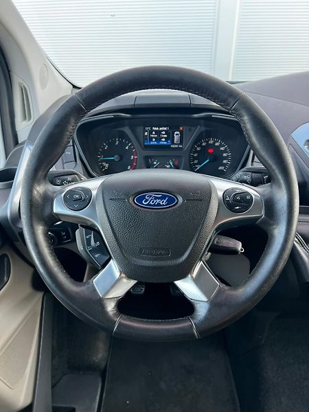 Ford Tourneo Custom 2.0TDCI 96kW 8-Míst DPH TZ - fotka 8 z 25