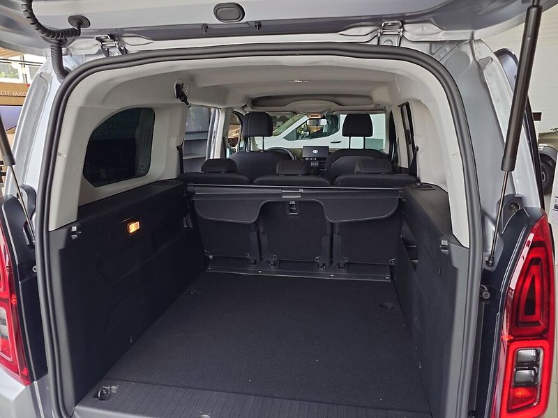 Toyota ProAce City Verso LWB 1.5D 6MT - fotka 8 z 8