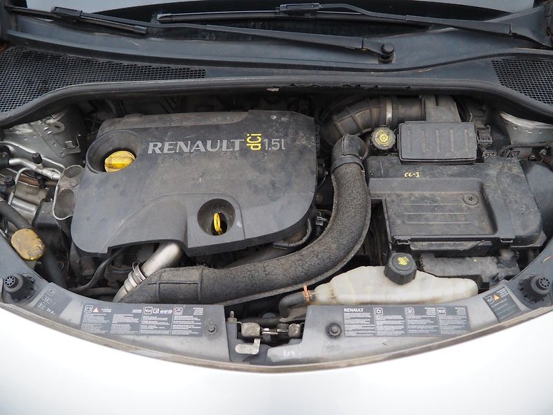 Renault Clio (2008) 1.5 dCi 63 kW - fotka 30 z 30