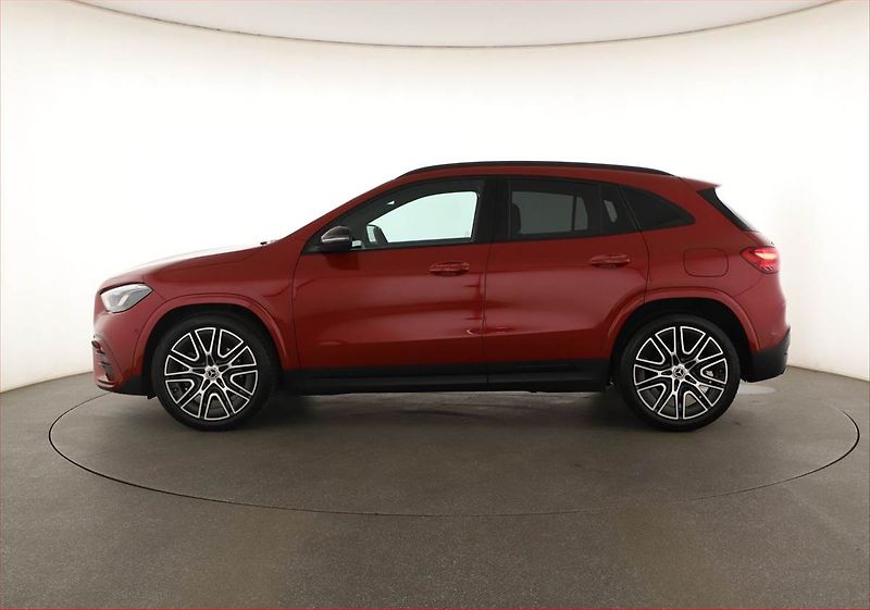 Mercedes-Benz GLA (2025) 200, AMG Line - fotka 3 z 19