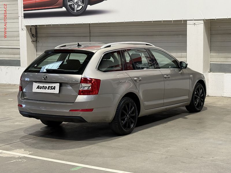 Škoda Octavia (2016) 2.0 TDi, ČR, L&K, DSG, +ALU - fotka 4 z 26