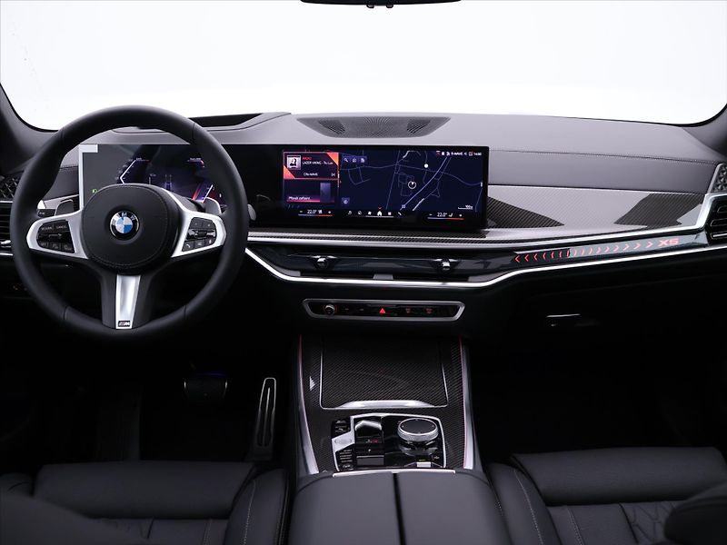 BMW X5 3,0 xDrive40d Mpacket - fotka 47 z 48