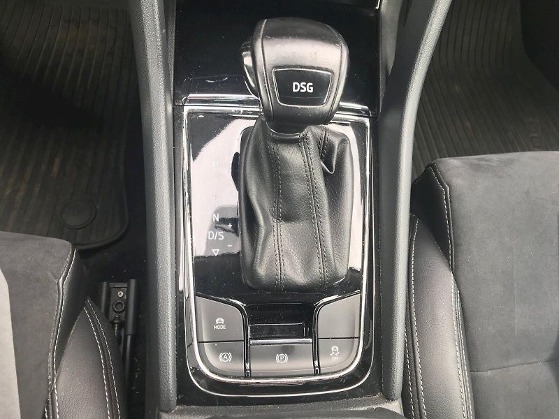 Škoda Karoq (2018) STYLE 1,5 TSI DSG - fotka 16 z 26