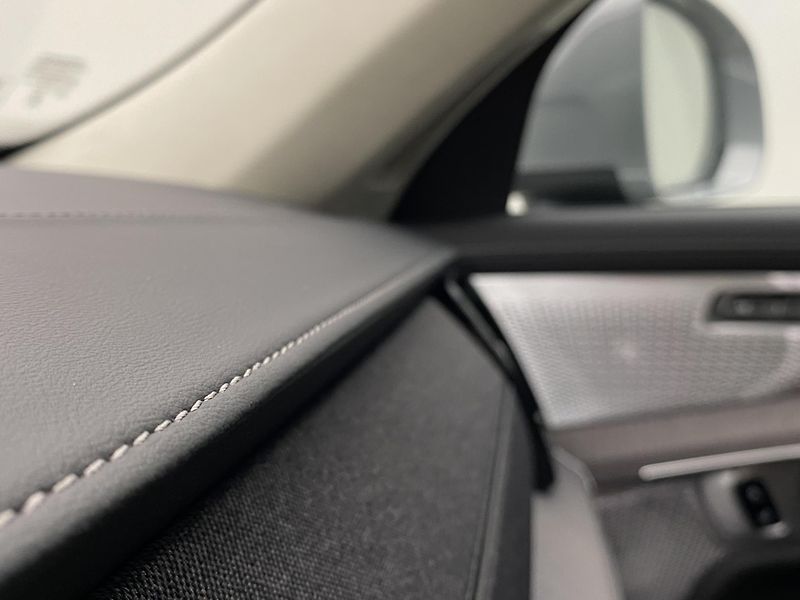 Volvo XC90 (2026) T8 AWD Plug-in BRIGHT ULTRA - fotka 37 z 75