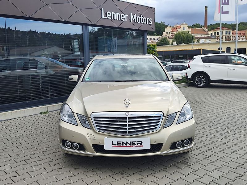 Mercedes-Benz Třídy E E250 CDI/150kW Elegance AT - fotka 2 z 33