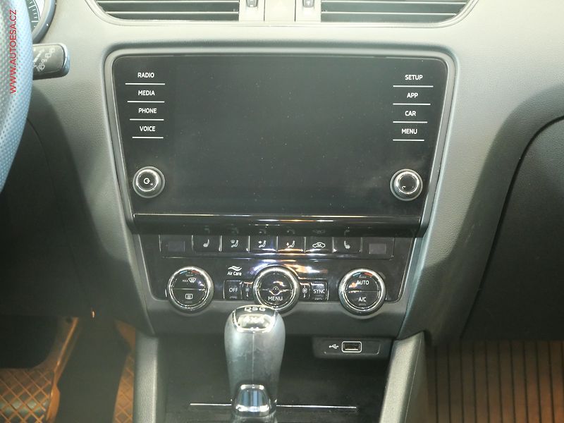 Škoda Octavia (2019) 2.0 TDi 4X4, ČR, Style, DSG - fotka 13 z 18