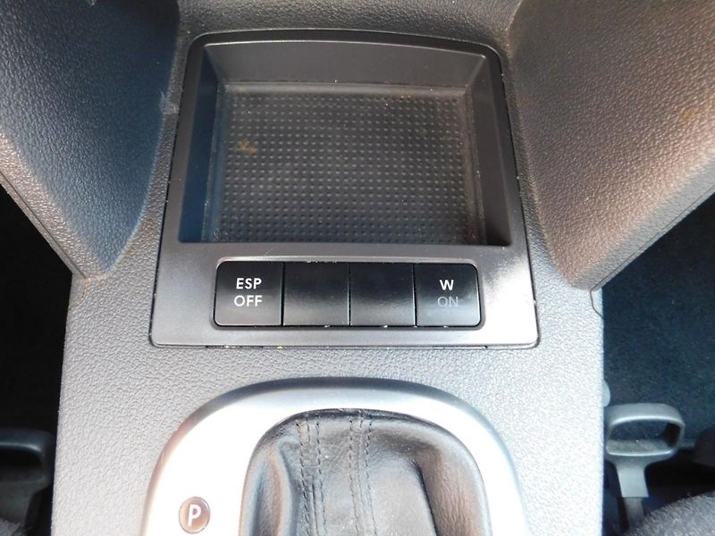 Volkswagen Touran (2009) 1.9 TDi DSG - fotka 14 z 31