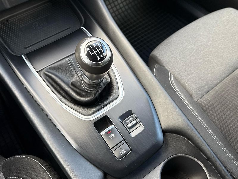 Nissan Qashqai MHEV N-Connecta - fotka 20 z 27