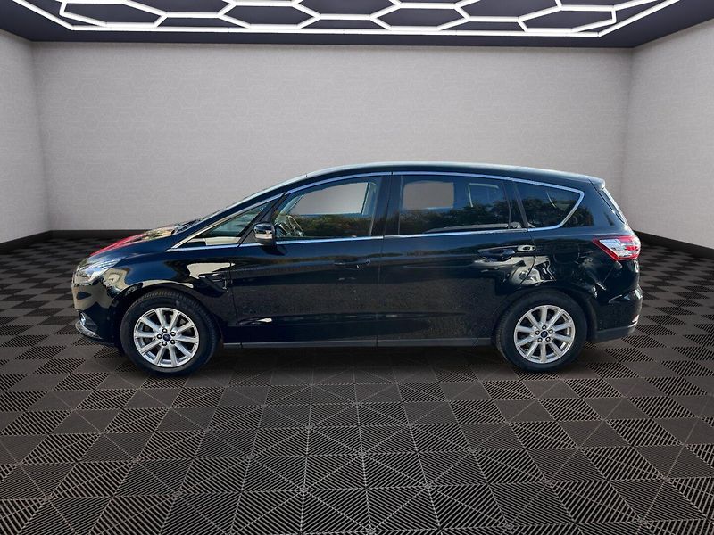 Ford S-MAX (2016) 2,0TDCI154kw Bi-Turbo Titanium - fotka 4 z 29