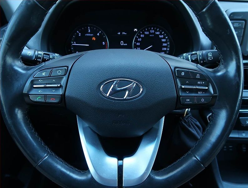 Hyundai i30 (2018) 1.6 CRDi, Tempomat - fotka 15 z 16