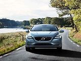 Volvo V40.