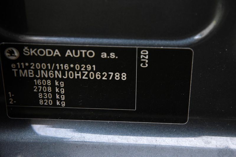 Škoda Fabia 1.2 TSi 6st STYLE,KLIMA,VÝHŘEV - fotka 50 z 50
