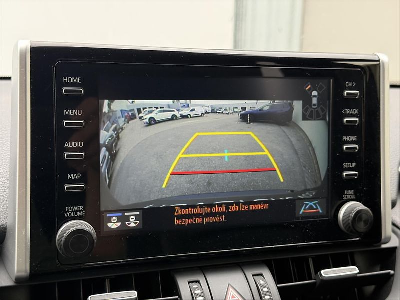 Toyota RAV4 2,5 Selection 4x4, Hybrid - fotka 16 z 22