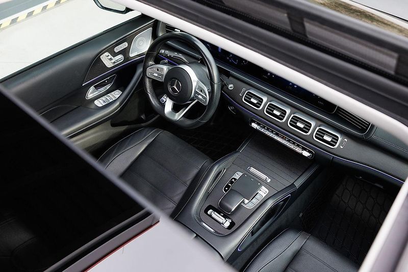 Mercedes-Benz GLS (2019) GLS 400d 4Matic AMG Line - fotka 63 z 63