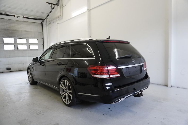 Mercedes-Benz Třídy E 350CDi automat - fotka 7 z 34