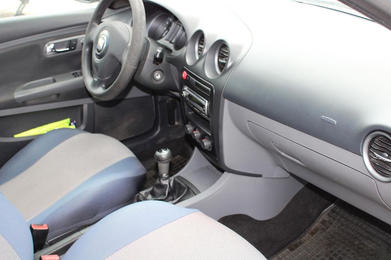 Seat Cordoba (2009) 1,2i KLIMA KOUPENO ČR - fotka 12 z 16