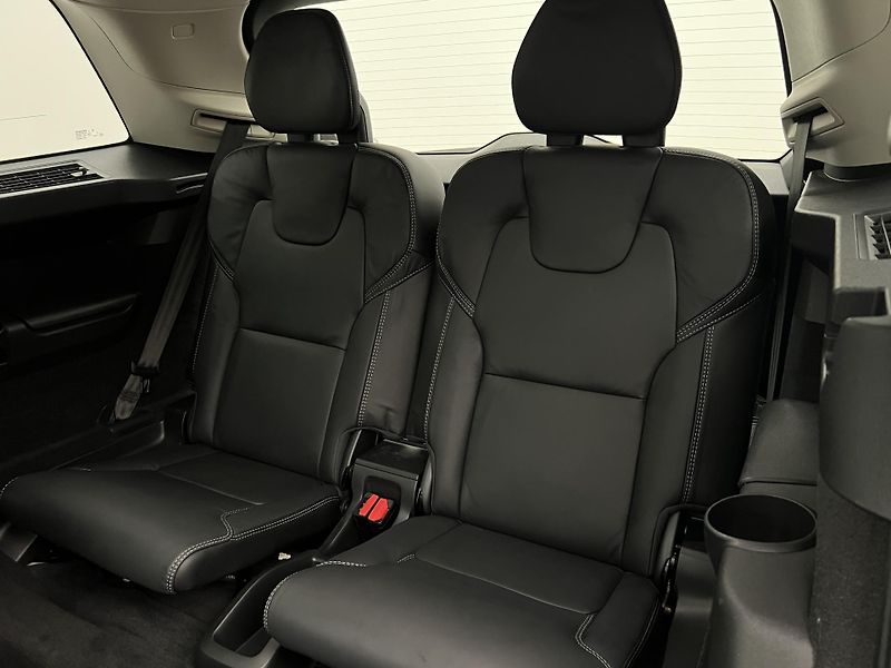 Volvo XC90 B5 AWD BRIGHT PLUS AUT 7 MÍST  - fotka 22 z 50