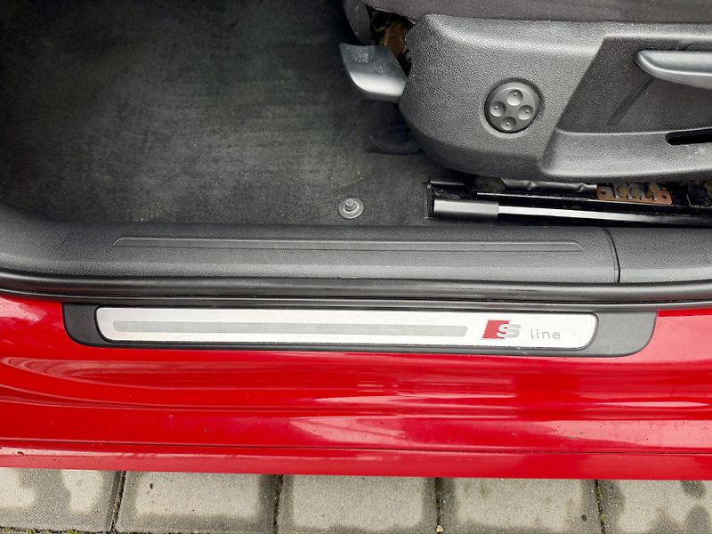 Audi A4 (2014) 2.0 TDI 110kW FACELIFT!!! - fotka 9 z 19