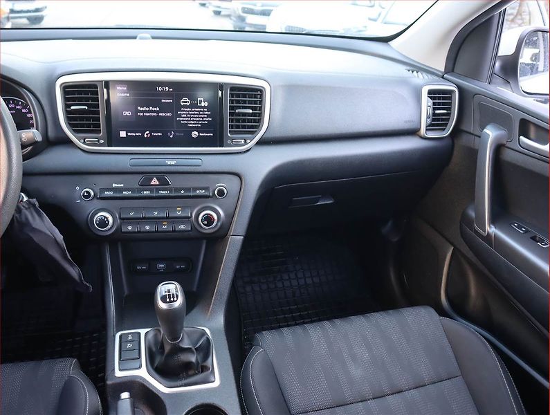 Kia Sportage (2021) 1.6 T-GDI, 4X4, Serv.kniha - fotka 8 z 18