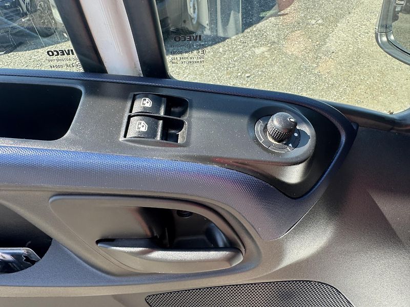 Iveco Daily 3.0,132kw,10p.motor 45 tis.km - fotka 32 z 36
