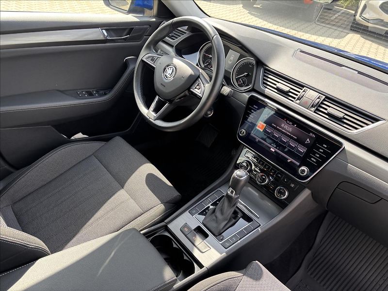 Škoda Superb 2,0 TDI 110kW Style DSG - fotka 22 z 47