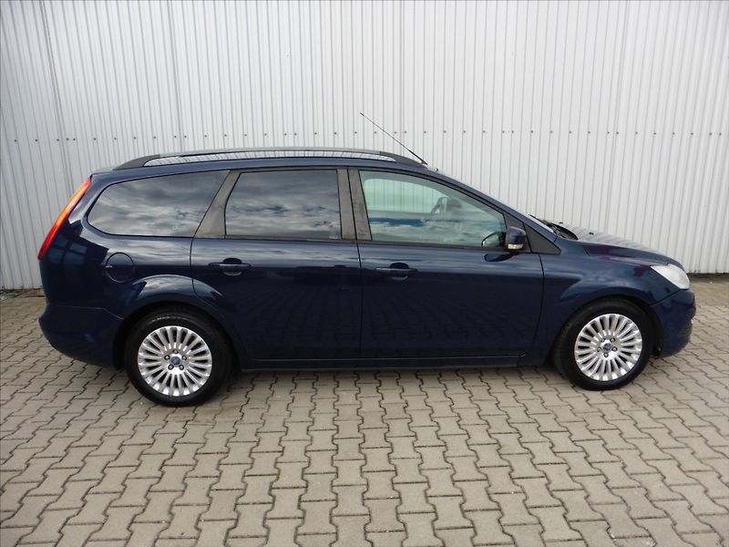 Ford Focus 1,6 TDCi Tournier - fotka 5 z 18
