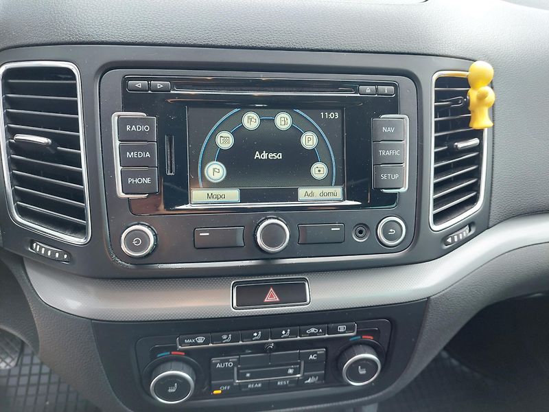 Volkswagen Sharan (2012) 2.0TDi 103kW 7míst - fotka 14 z 37