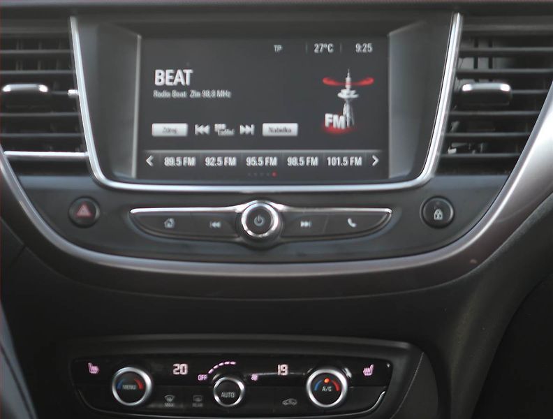 Opel Crossland X (2019) 1.2 Turbo, Serv.kniha - fotka 12 z 21