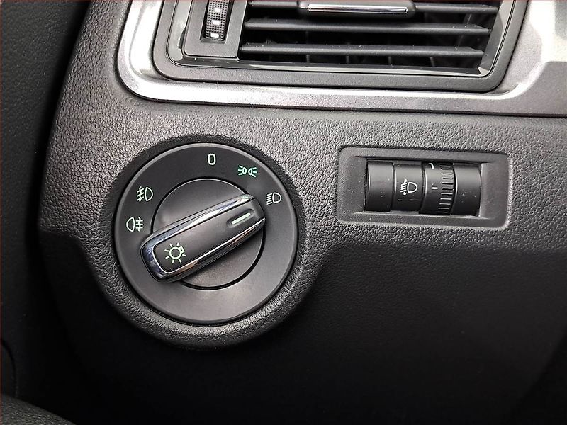 Škoda Rapid (2015) Ambition 1.6 TDI - fotka 15 z 16