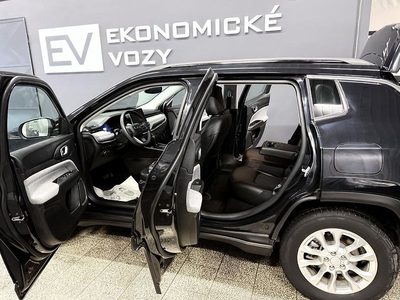 Jeep Compass (2021) 1.3 T4 PHEV 190CV, 4X4,ZÁRUKA - fotka 17 z 75