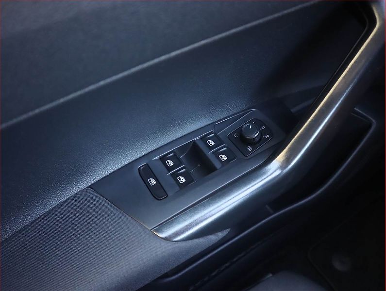 Volkswagen Polo (2023) 1.0 TSI, Serv.kniha, Tempomat - fotka 19 z 20