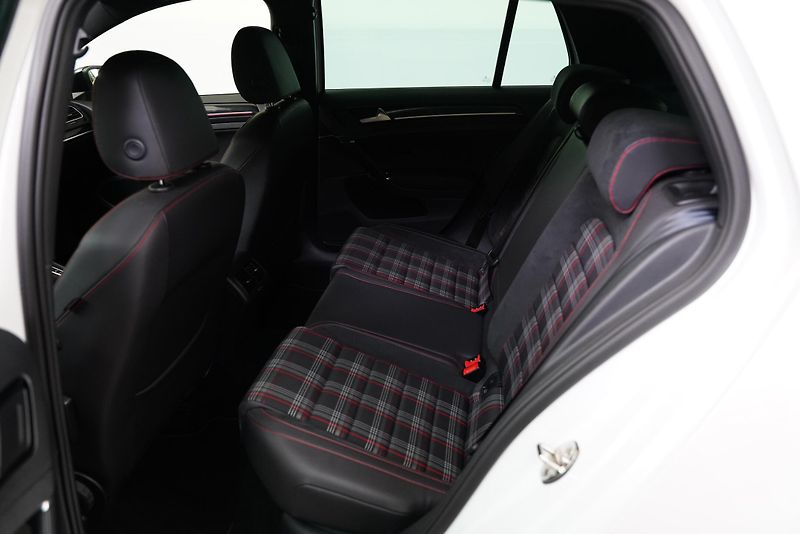 Volkswagen Golf - fotka 23 z 24