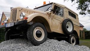 ARO M 461 v dokonale zrenonovovaném stavu.