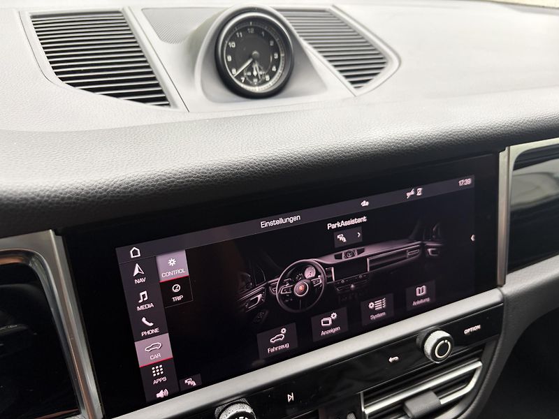 Porsche Macan (2023) S 280KW PDK*CAM*CHRONO*NAVI* - fotka 23 z 29