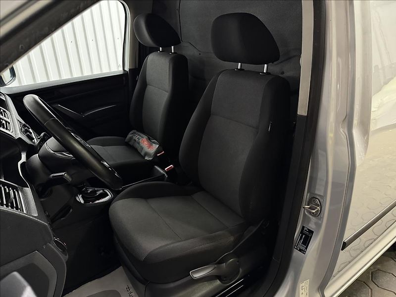 Volkswagen Caddy 1.4TGI BMT DSG TAŽNÉ VÝHŘEV - fotka 27 z 36