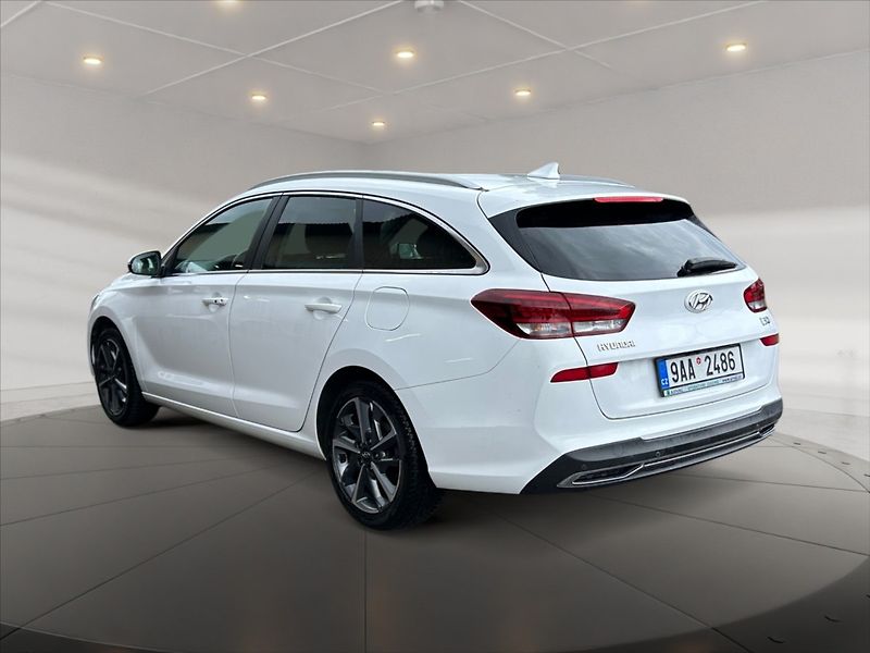 Hyundai i30 1,6 CRDi 115 Style - fotka 4 z 11