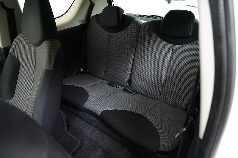 Toyota Aygo - fotka 19 z 20
