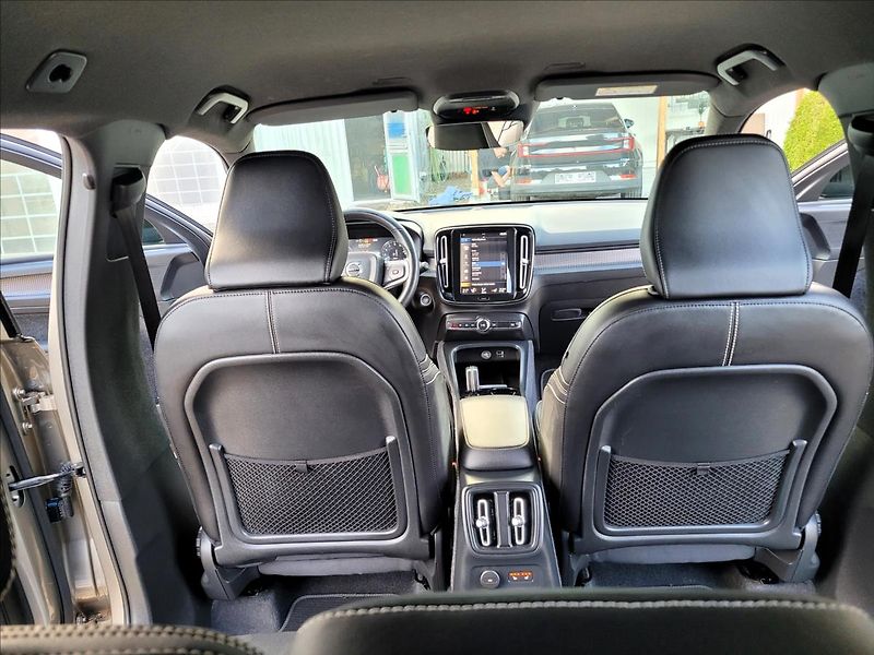 Volvo XC40 T4 PHEV R-design kůže,kůže - fotka 37 z 49