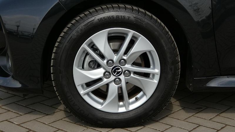 Mazda 2 1.5 Hybrid e-CVT Centre-line - fotka 21 z 22