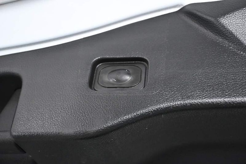 Ford Mondeo (2020) 2.0 140 KW LED ACC SONY 8AT EC - fotka 27 z 37