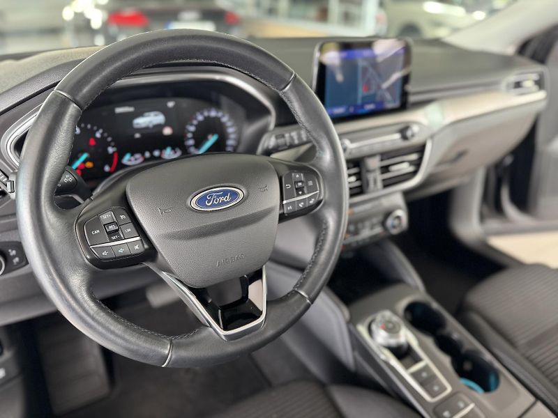 Ford Focus 1,5EB*88kW*AUT*Titanium*Kamera - fotka 10 z 31