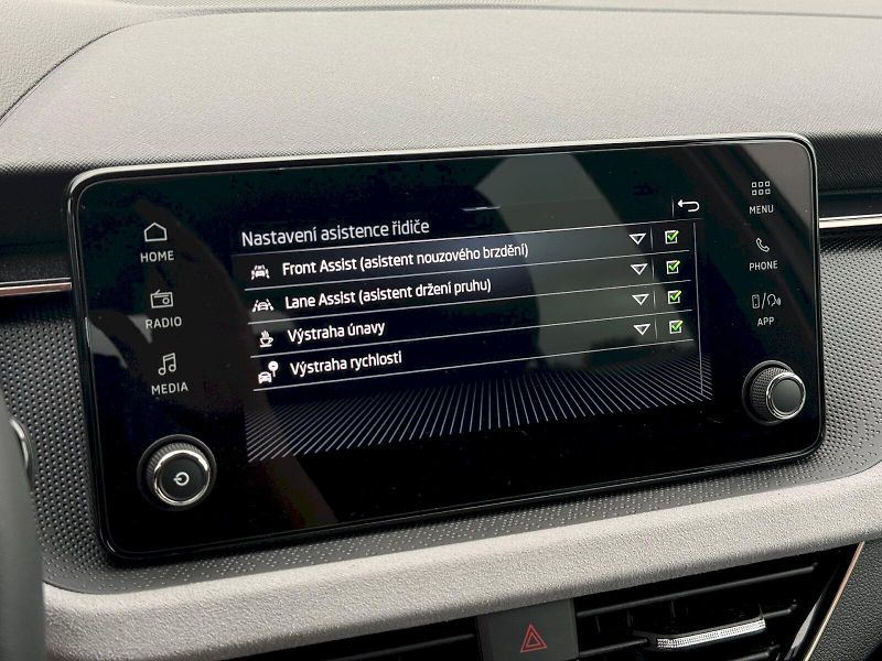 Škoda Kamiq (2025) 1.0 TSI 85 kW DSG TopSelection - fotka 17 z 21
