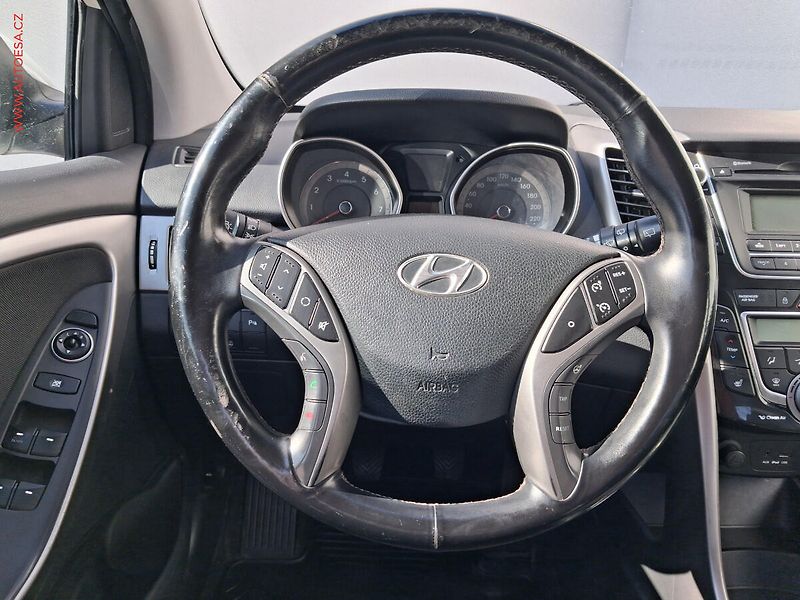 Hyundai i30 (2013) 1.4i LPG, ČR, AC, tempo - fotka 11 z 17