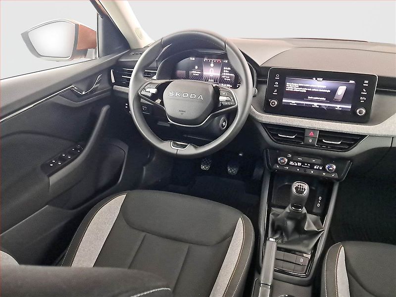 Škoda Kamiq (2025) Top Selection 1.0 TSI - fotka 7 z 17