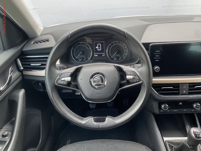 Škoda Scala (2023) 1.0 TSi, 1.maj,ČR, Style, LED - fotka 11 z 19