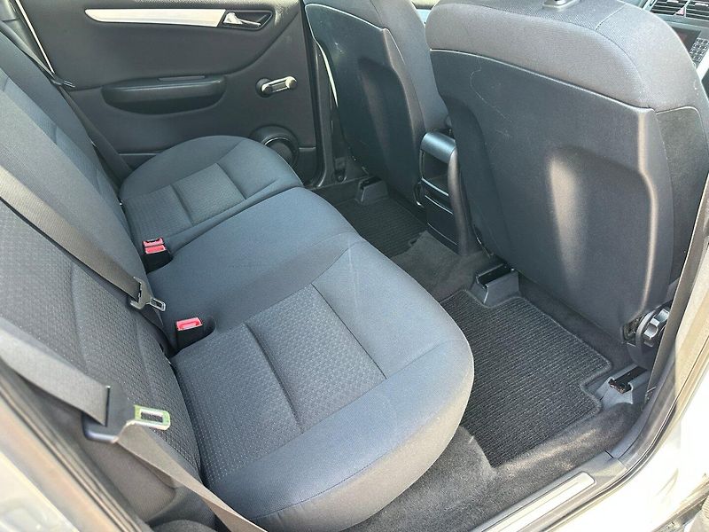 Mercedes-Benz Třídy B (2008) 1.7i 85kw - fotka 12 z 30